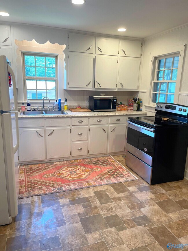 Foto del edificio - 1316 Carlisle Ave