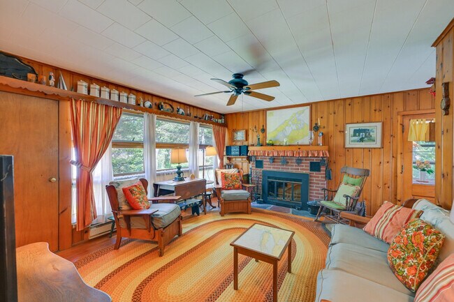 Foto del edificio - 1955 Haywaters Rd