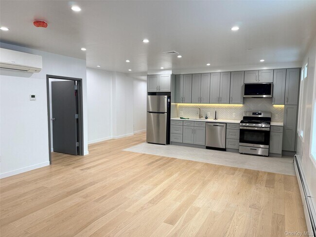 Foto del edificio - 48-23 44th St