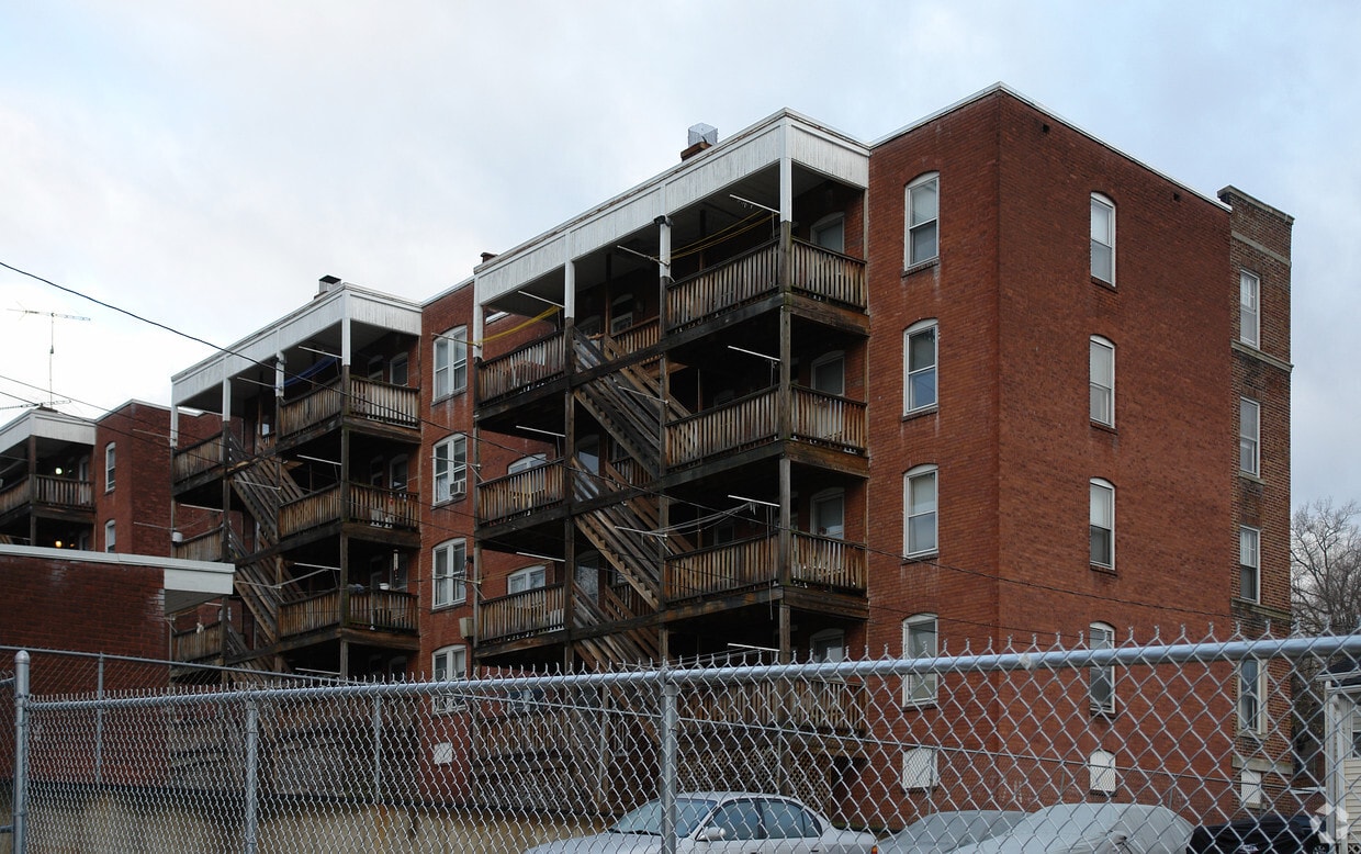 Laurette Apartments in Holyoke, MA