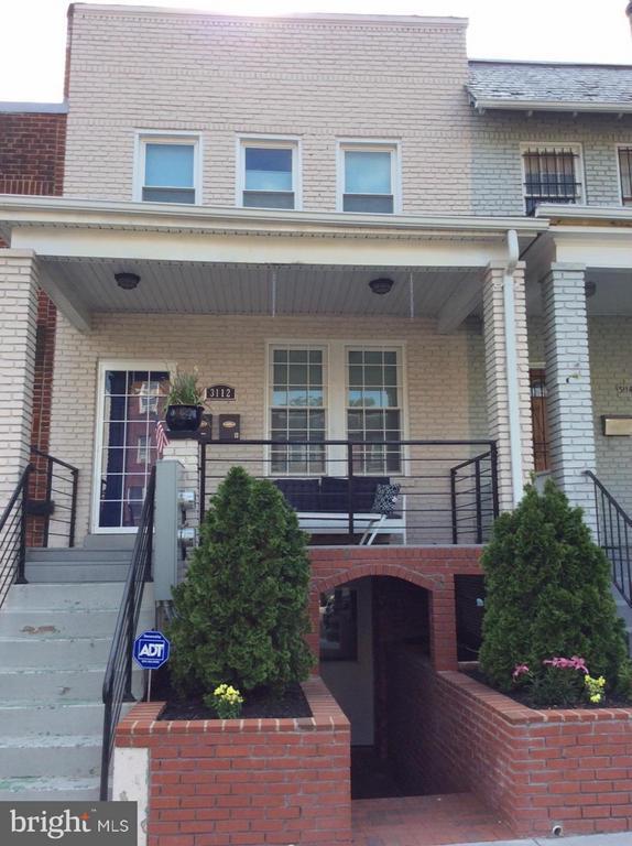 Foto del edificio - 3112 Sherman Ave NW