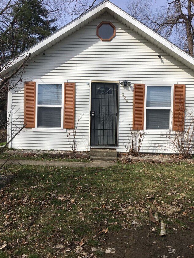 Primary Photo - 334 Oak Grove Ave