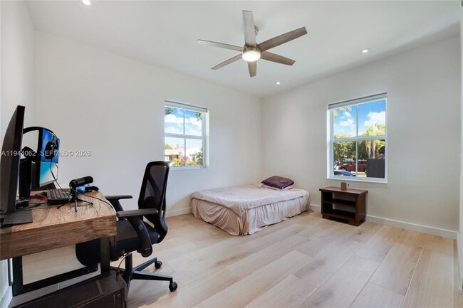 Foto del edificio - 6356 SW 14th St