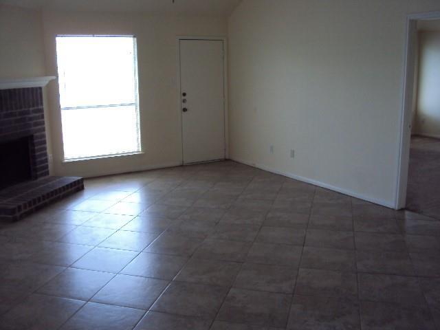Building Photo - 18102 Almonte Ln