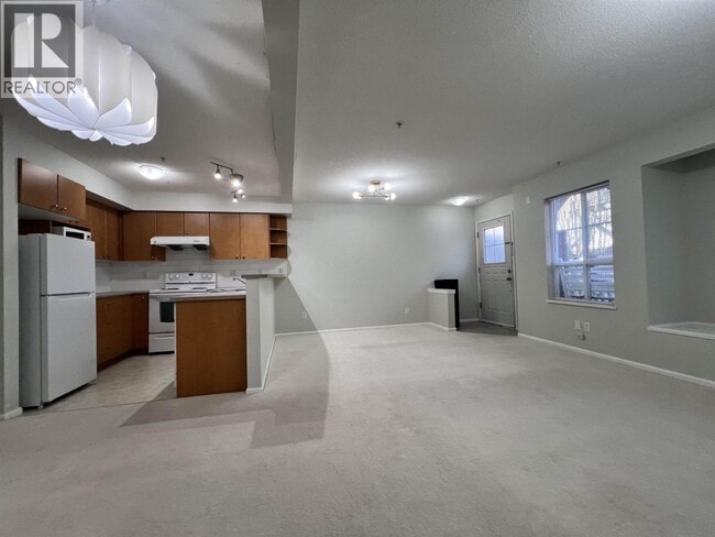 Building Photo - 7088 17th Ave