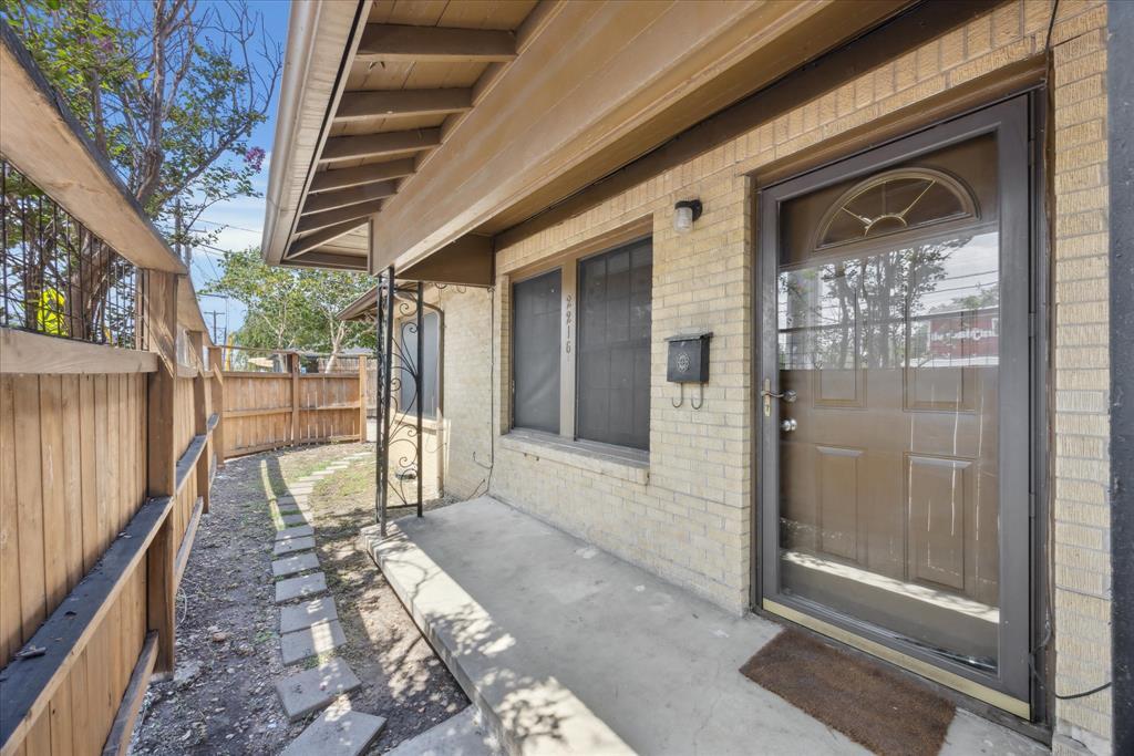 Foto principal - 2216 Manor Rd