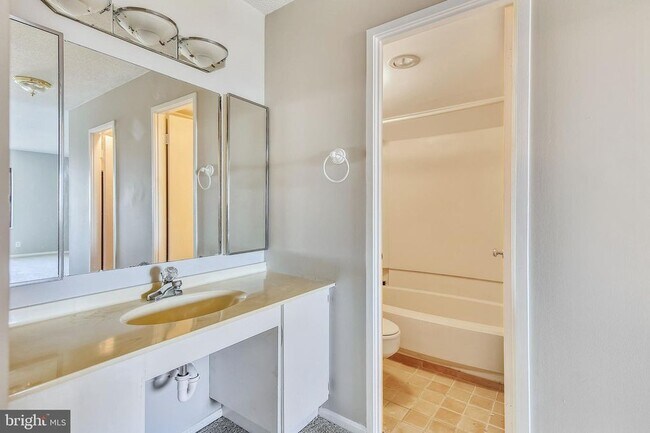 309 Yoakum Pky Alexandria, VA 22304 - Alquileres en Alexandria, VA