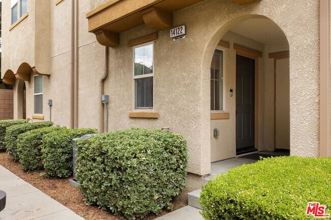 Foto del edificio - 14122 Willow Ln