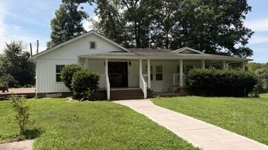570 Cate Rd