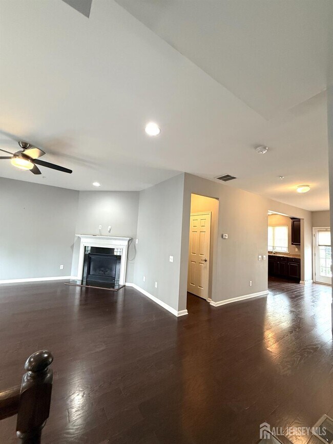 Foto del edificio - 1305 Hudson Cir