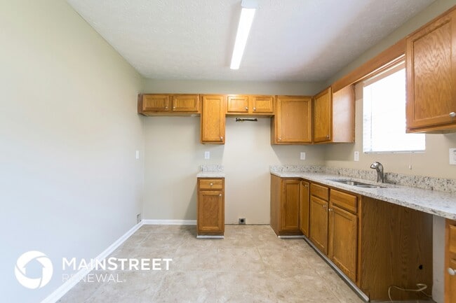 Building Photo - 9563 Fairway Turn