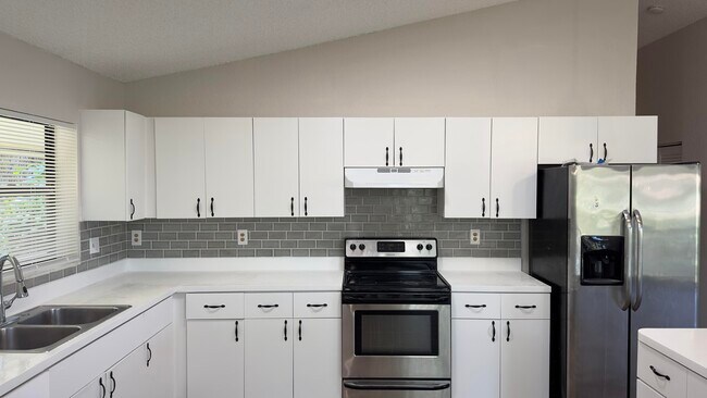 Foto del edificio - 6725 Eagle Ridge Dr