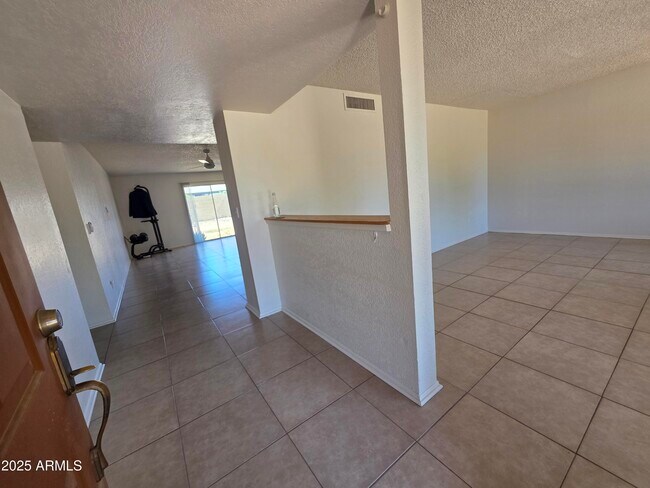 Foto del edificio - 4402 E Pershing Ave
