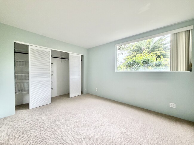 Building Photo - 3741 Kanaina Ave