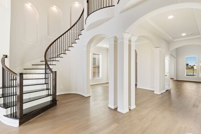 Foto del edificio - 6131 Belleau Lake Dr