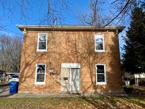 Building Photo - 301 Park St