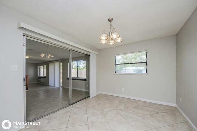Building Photo - 5699 KINGSGATE DR, ORLANDO, FL 32839