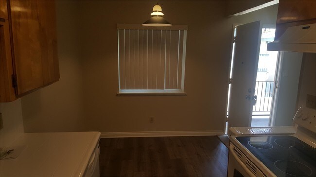 Foto del edificio - 8309 Santa Fe Springs Rd