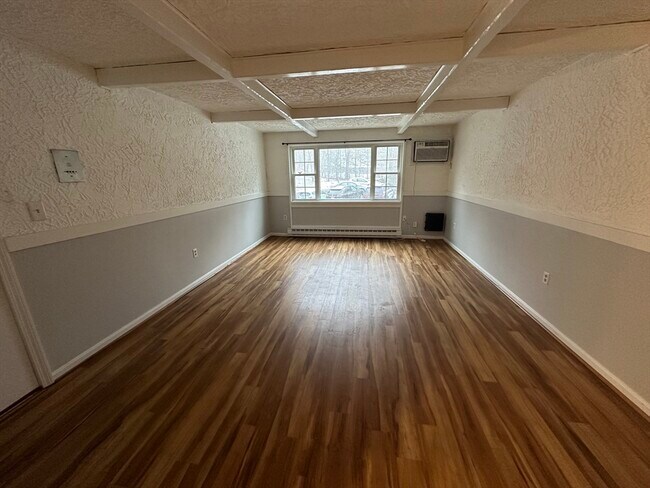 Foto del edificio - 53 Swanson Ct