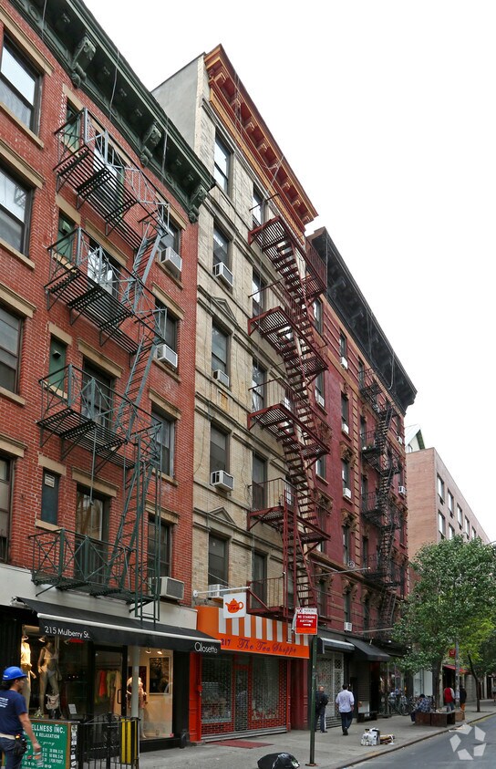 Building Photo - 217 Mulberry St