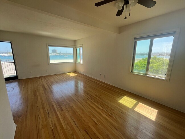Foto del edificio - 2933-2935 Bayside Walk