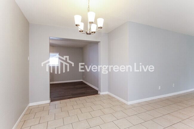 Foto del edificio - 3410 W Mariposa St