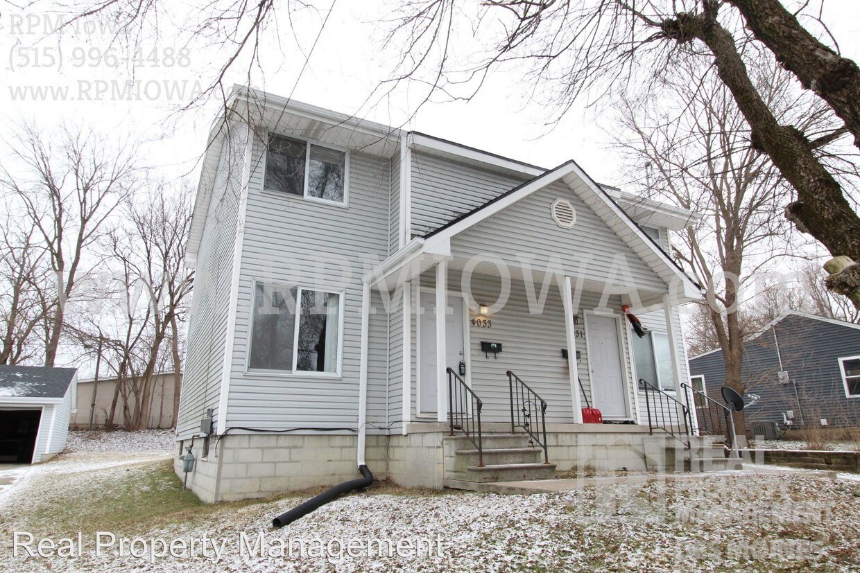 2 br, 1.5 bath House 4033 57th Street House Rental in Des Moines