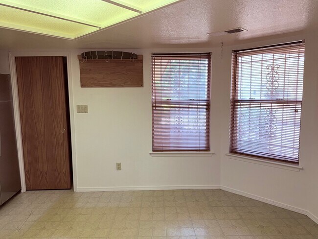 Foto del edificio - 5516 Cochiti Ct NW