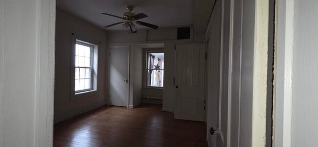 Foto del edificio - 217 S Cross St