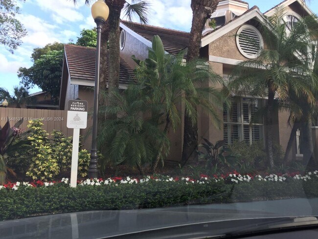 Foto del edificio - 10680 SW 155th Pl