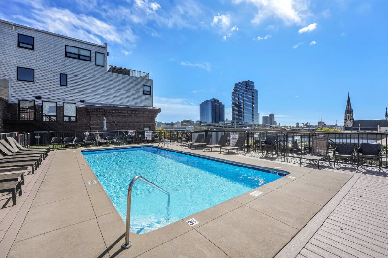 Foto principal - 600 Broadway Ave NW