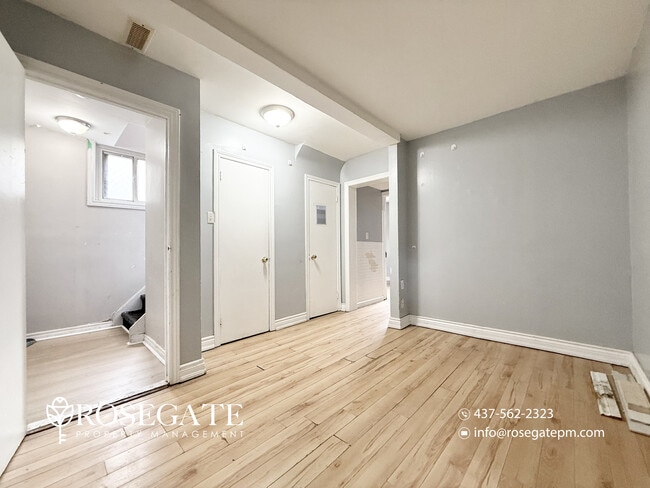 Building Photo - 2-Bedroom Basement Apartment in Scarborough with Parking & Hot Water Included