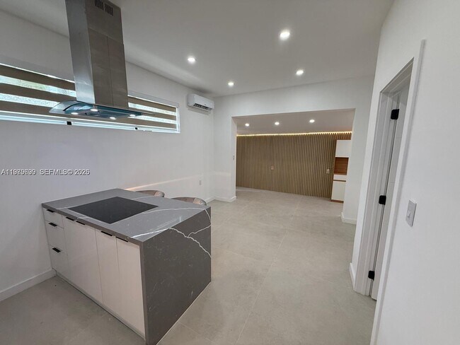 Foto del edificio - 401 NW 131st St