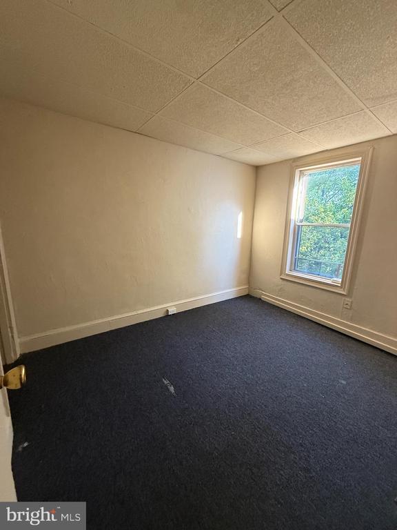 Foto del edificio - 427 E Oak St