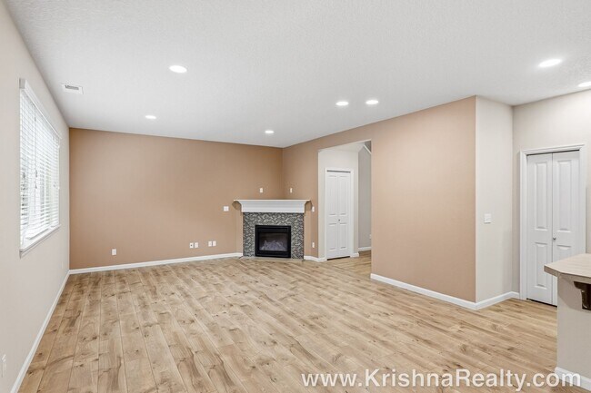 Foto del edificio - Lovely 4 BD | 2.5 BA | Single-Family Home in The Commons at Abbey Creek | Highly Desirable North ...