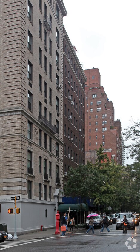 Building Photo - 153 E 73rd St