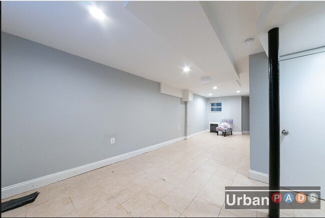 Foto del edificio - 1256 Lincoln Plz