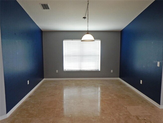 Building Photo - 6367 Bridgecrest Dr
