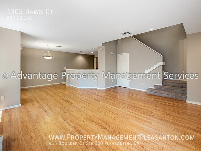 Foto del edificio - 1305 Dawn Ct