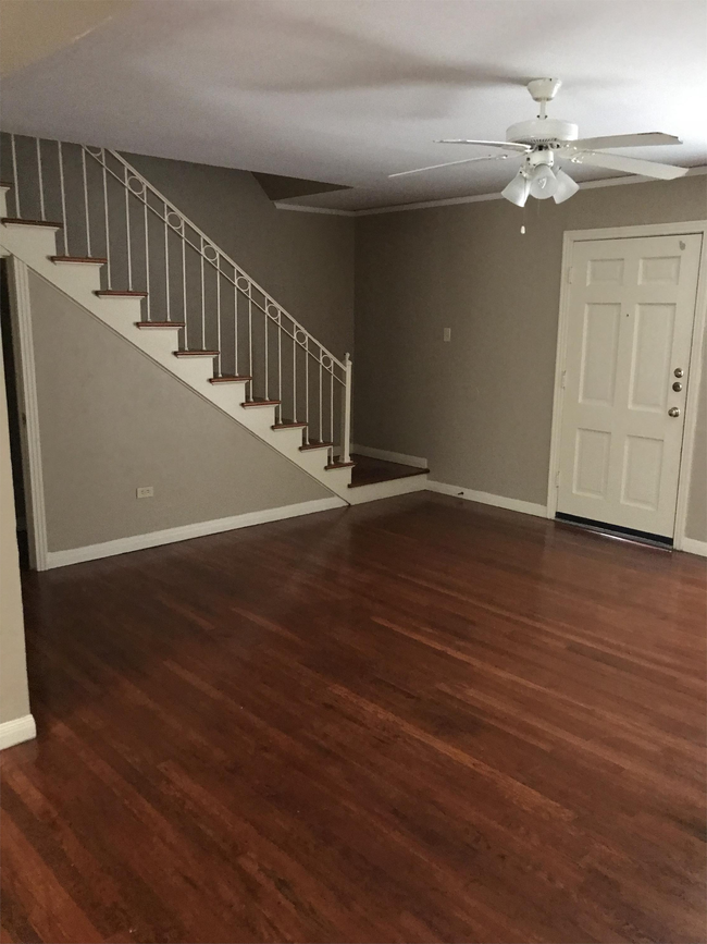Building Photo - 3412 W Brookview Dr