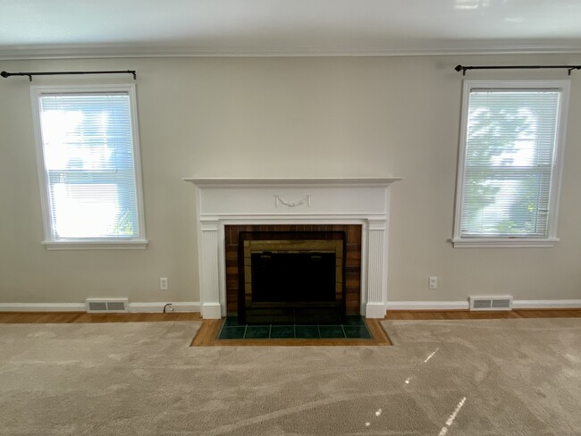 Building Photo - 192 Rhinecliff Dr