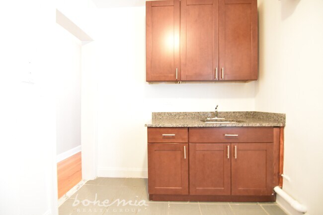 Foto del edificio - 540-546 W 180th St