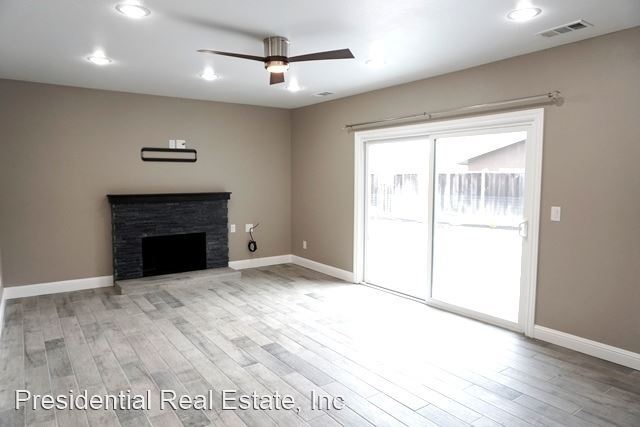 Building Photo - 4 br, 2 bath House - 790 Mayten Tree Court