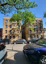 Building Photo - 132-17 Maple Ave
