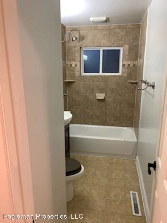 Building Photo - 3 br, 1 bath House - 755 S 13th E