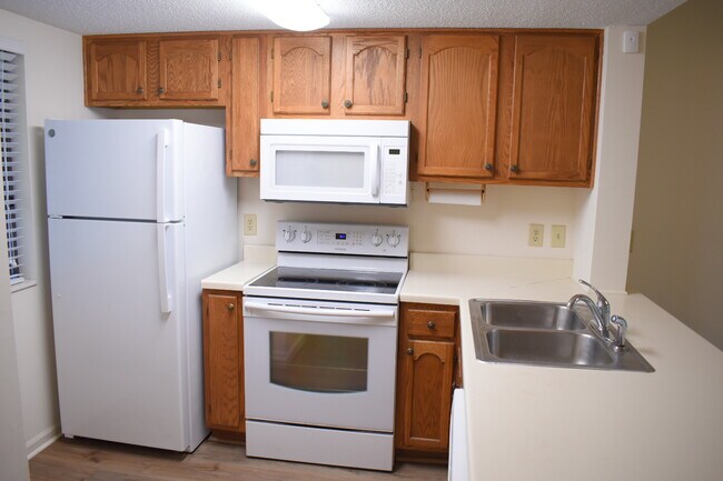 Foto del edificio - 3631 Saint Johns Ct