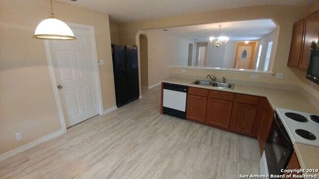 Foto del edificio - Charming One-Story Home in Silver Oaks