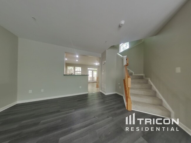 Building Photo - 4110 Meadow Trail Ln