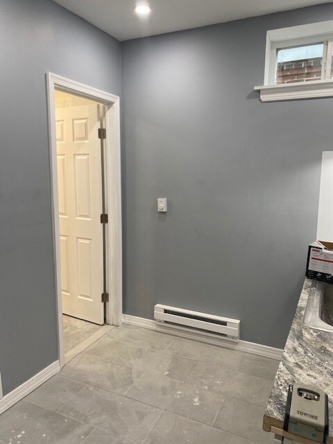 Foto del edificio - 10 N 42nd St