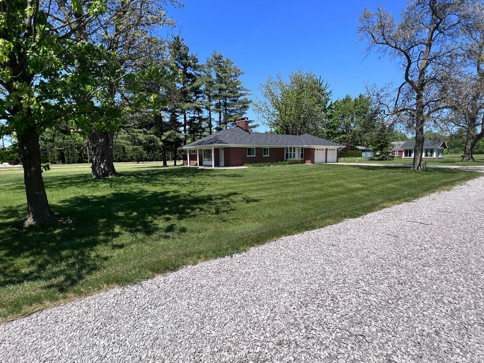 Primary Photo - 19575 26 Mile Rd
